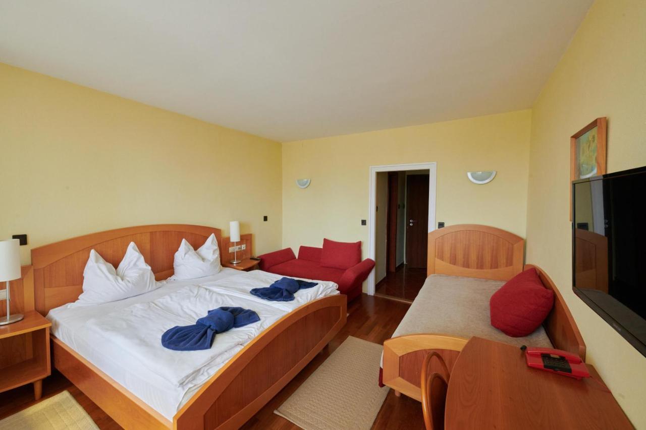 Hotel Lido Retro Balaton Vonyarcvashegy Exterior foto